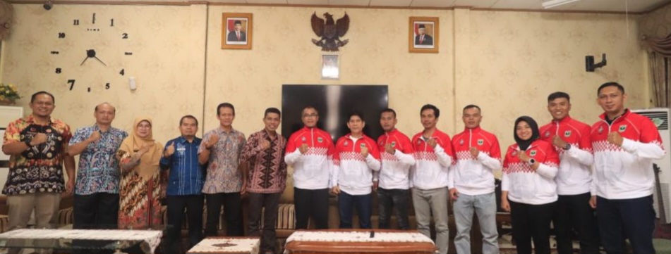 8 Atlit Korps Pegawai Negeri Dilepas  Penjabat Walikota Payakumbuh Ikuti  Pornas  XVI di Semarang