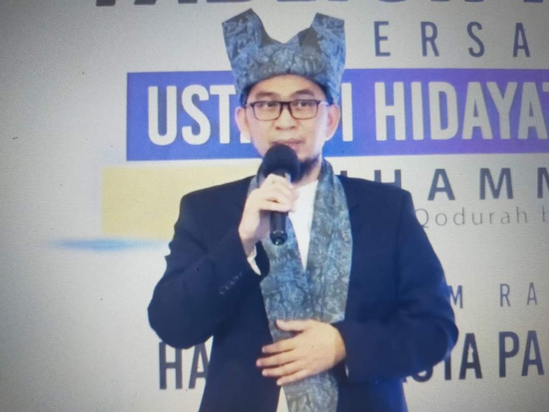 Ribuan Warga Masyarakat Warga Padang dan Kabupaten Lainnya Dengar Tausyiyah Ustadz Adi Hidayat