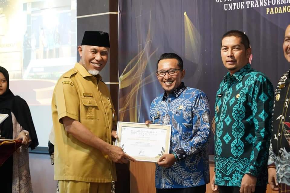 Bupati Tanah Datar Terima Penghargaan DJPb Award 2023, Ini Penghargaanya