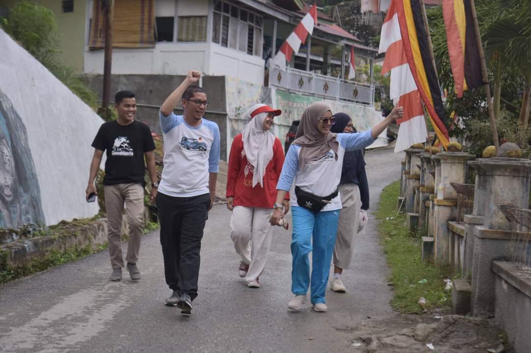 Wali Kota Sawahlunto Hadiri  Jalan santai  Masyarakat Kelurahan Aur Mulyo Kecamatan Lembah Segar 