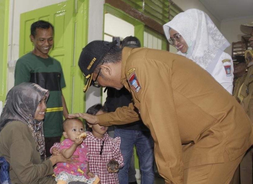 Wali Kota Padang Berkantor Sehari Di Kecamatan Bungus Teluk Kabung