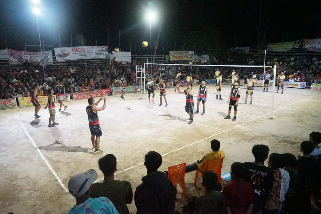 Bupati Tanah Datar Tutup Open Turnamen Voly Ball IVO BASOTA Cup X di Lapangan Voly Jorong Tigo Tumpuak Nagari Taluak