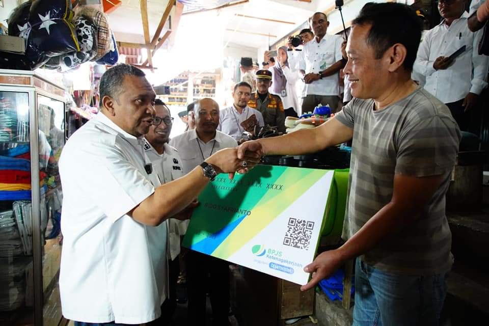 Wamenaker RI  Kunjungi Pasar Serikat C Kota Batusangkar