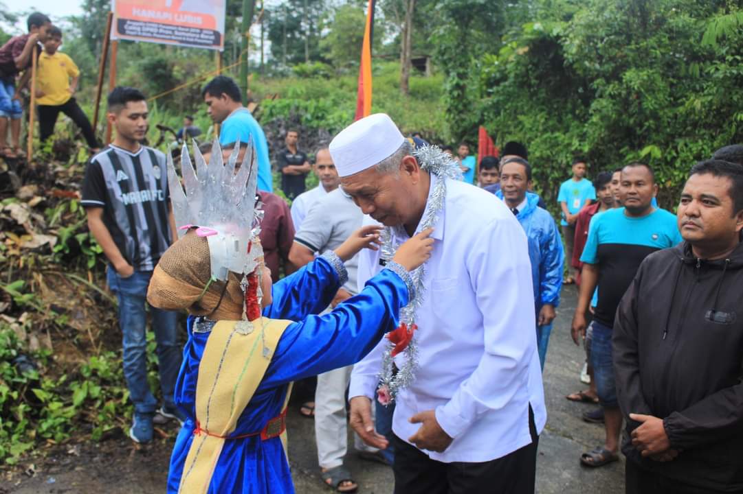 Bupati Pasaman Barat Buka Tournament Volley Ball Putra IPPAB Cup I Huta Tonga Nagari Bahoras