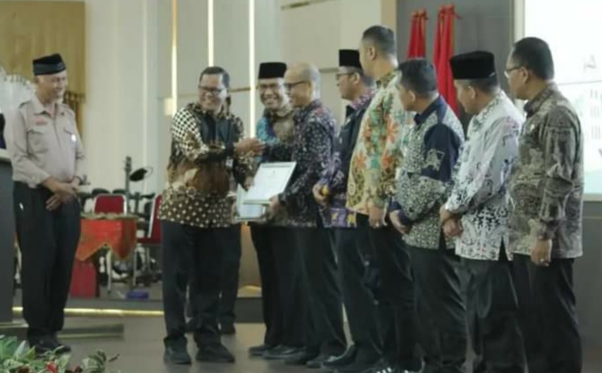 Tiga Penghargaan Diperoleh Padang Panjang Dari KPK