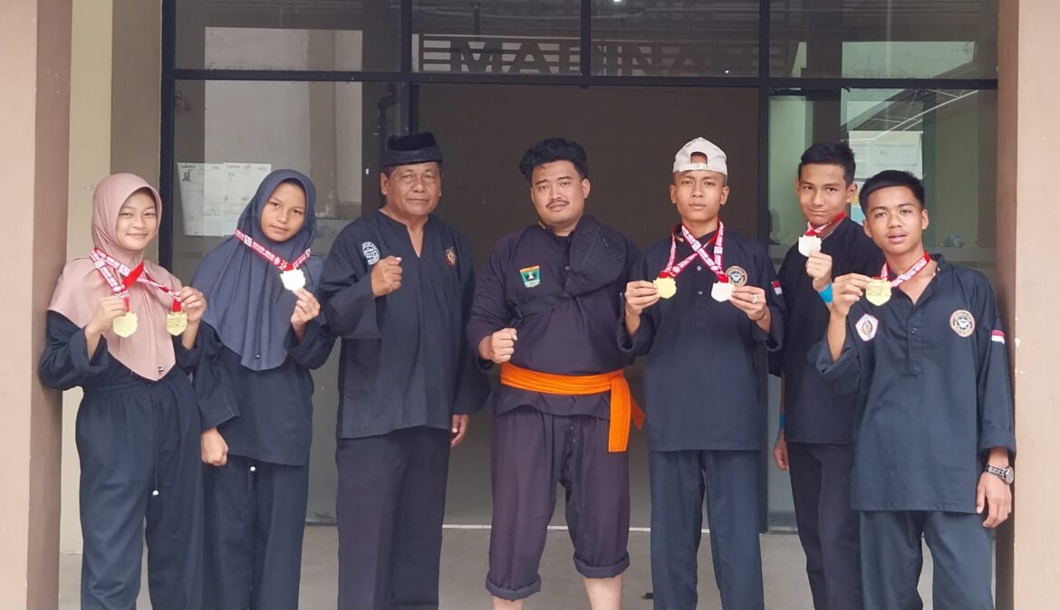 Atlit Perguruan Silat Taduang Bangkeh Batipuh Raih Lima Medali Emas Dalam Kejuaraan Nasional Championship UIN Bukittinggi