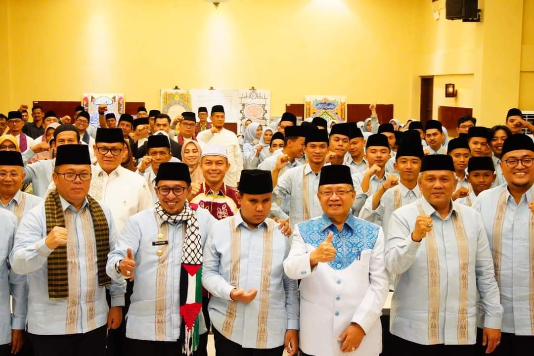 Bupati Tanah Datar Kukuhkan 152 Kafilah Dan Official Tanah Datar