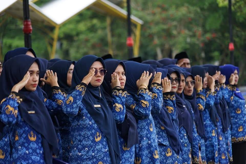 Bupati Jadi Inspektur Upacara HUT Korpri ke 52  Tanah Datar