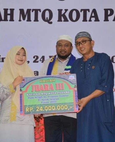 Wali Kota Padang Berikan Reward Untuk Kapilah  Berprestasi Pada MTQ Sumbar