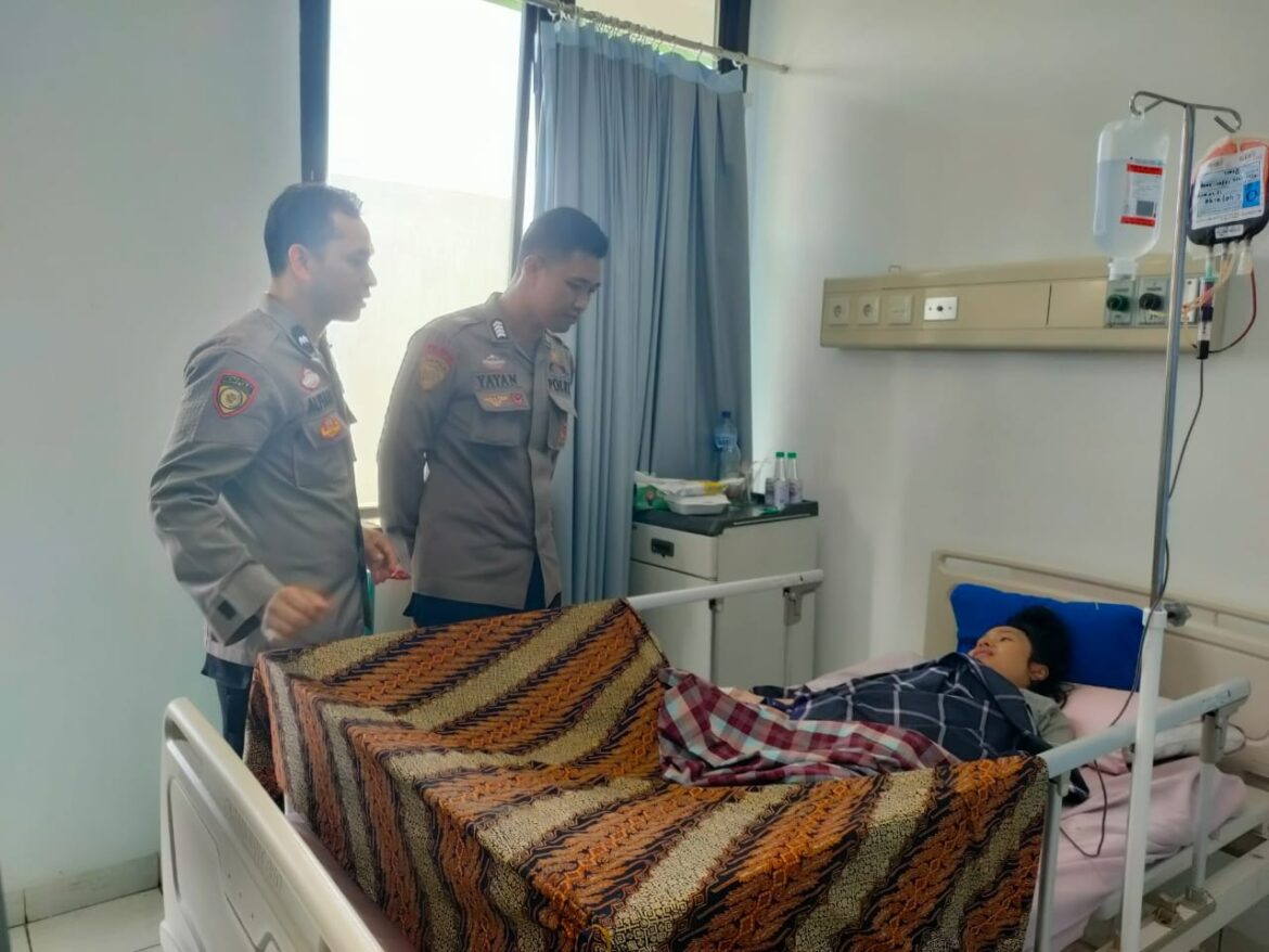 Polres Padang Panjang Berikan Trauma Healing  Kepada Korban Pasca Erupsi Di RSUD