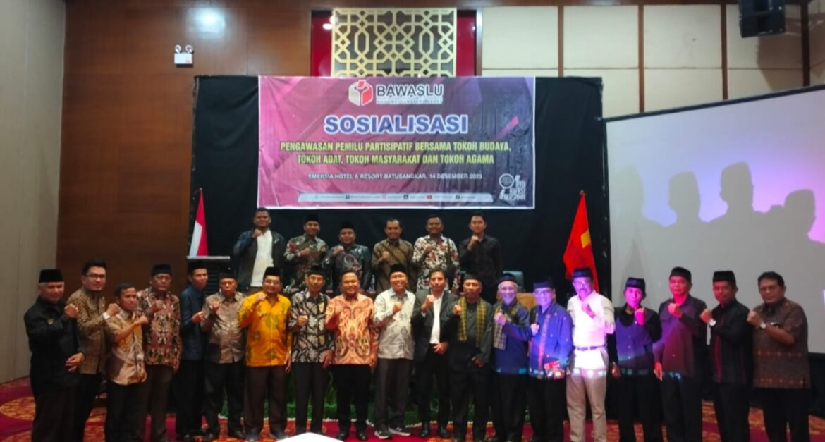 Bawaslu Sumbar Sosialisasikan Pengawasan Pemilu Partisipatif Kepada Tokoh Tanah Datar