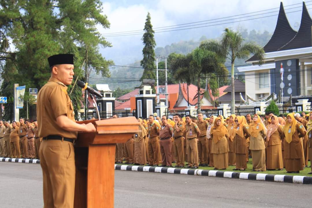 Bupati Pasaman Ingatkan ASN Jangan Terlibat Politik Praktis