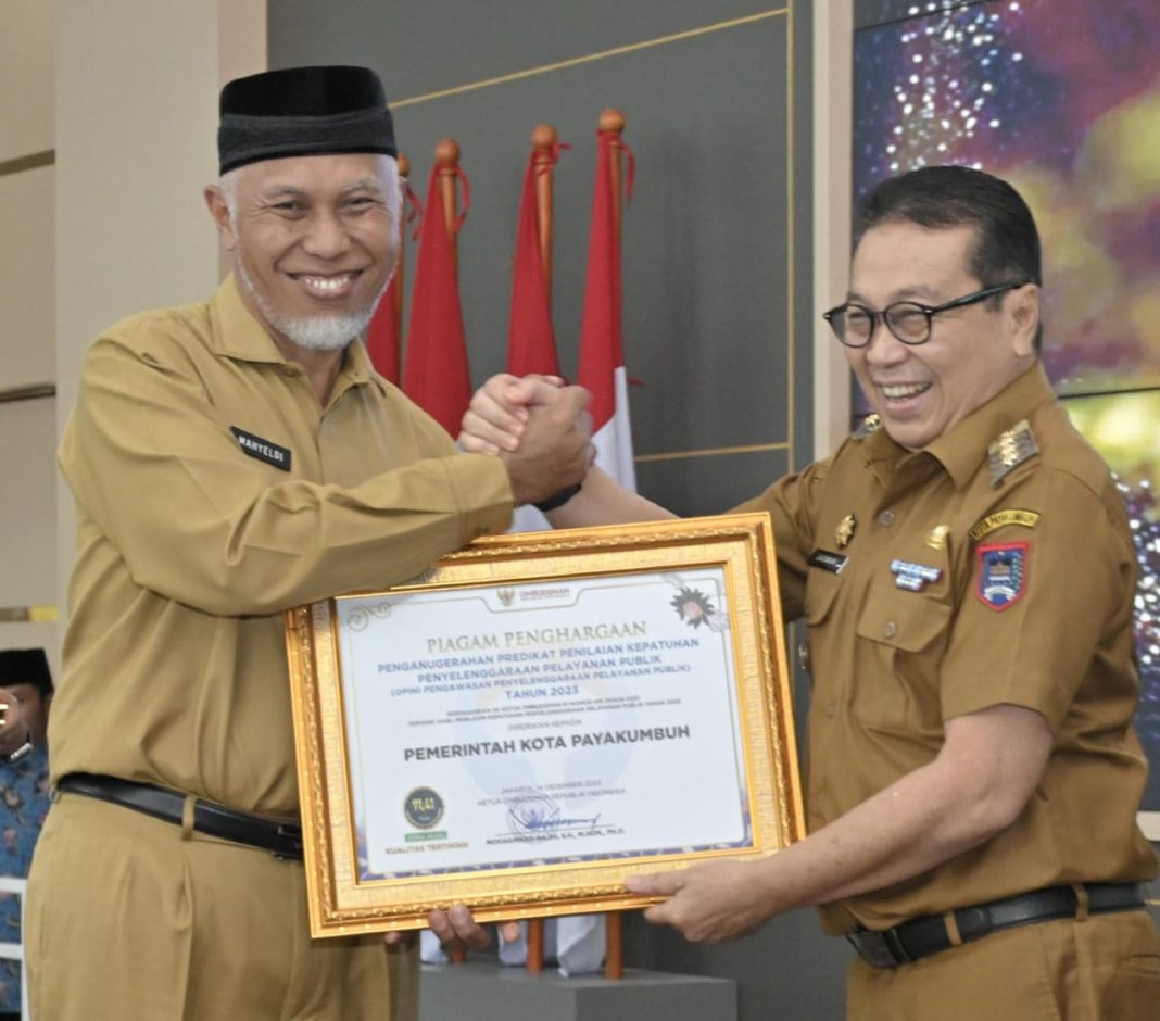 Payakumbuh Peroleh  Penghargaan Predikat Penilaian Kepatuhan Penyelenggaran Pelayanan Publik se-Sumatera Barat