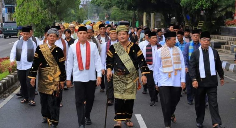 Bupati Pasaman Hadiri Prosesi Balimau Rang Pauh Durian Tinggi