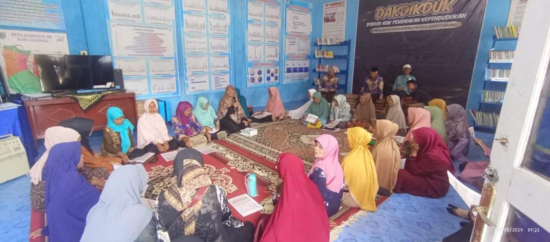 Sekolah Lansia Tageh Kelurahan Ekor Lubuk Padang Panjang Mulai Beroperasi