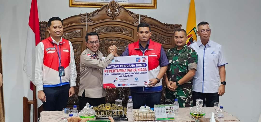 Serahkan Bantuan Rp 60 Juta, Pertamina Patra Niaga Regional Sumbagut  Jamin Pasokan BBM Aman Ke Tanah Datar