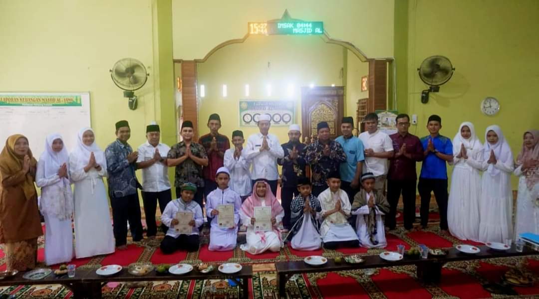 Wakil Bupati Pasbar Hadiri Khatam Alquran Dusun Timur Kampung Cubadak Nagari Lingkungan Aua Timur