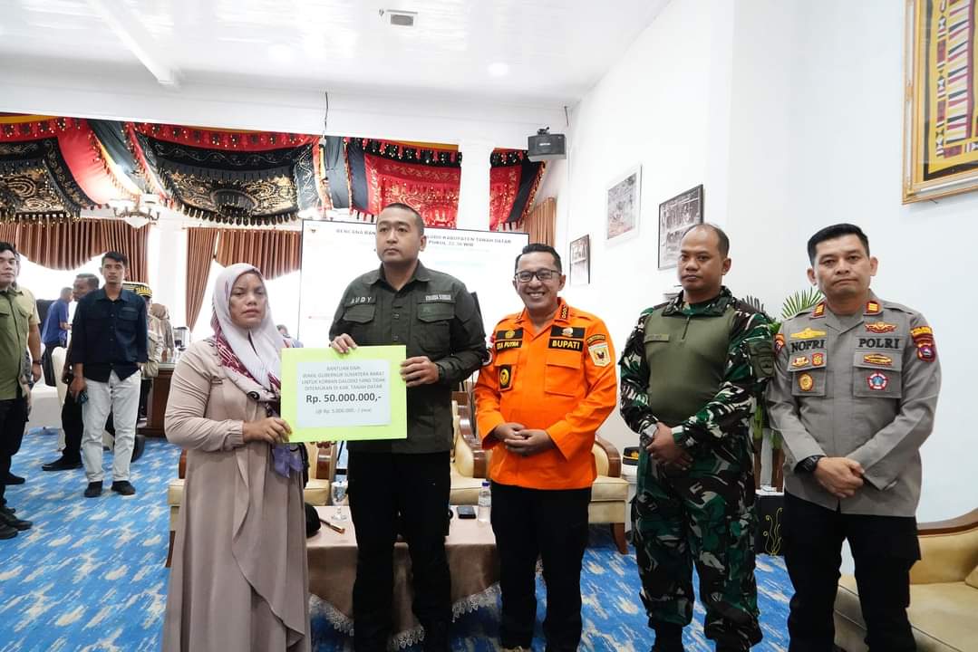 Wakil Gubernur Sumbar  Bantu Ahli Waris Untuk 10 Korban Yang Belum Ditemukan Sebesar Rp 50 Juta