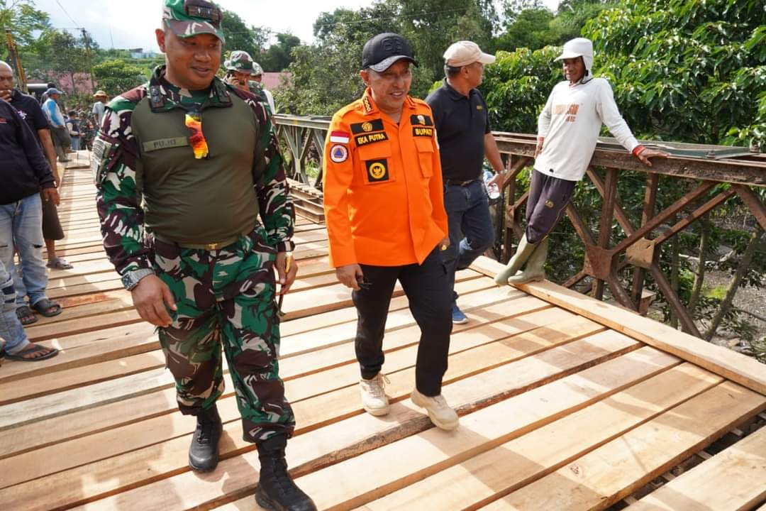 Ditinjau Bupati Tanah Datar Pembangunan Jembatan Bailey di Nagari Peninjauan  X Koto