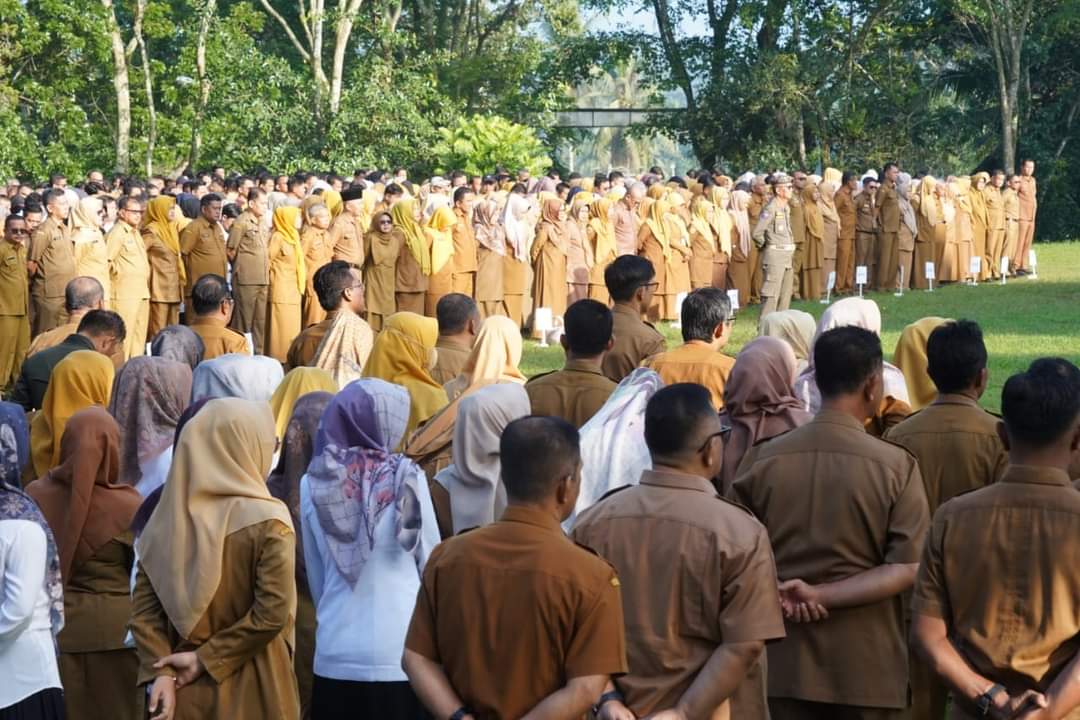 Bupati Tanahdatar Minta OPD terkait Menuntaskan Pogram Penanganan Pasca Bencana