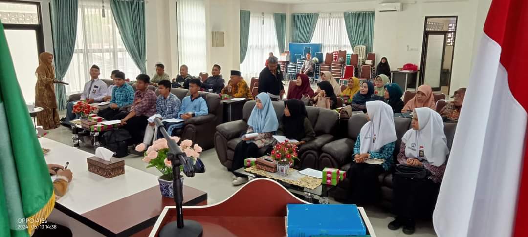 Kanwil Kemenag Sumbar Lakukan Pembinaan Penguatan Moderasi Beragama di Padang Panjang