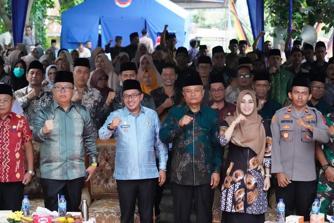 Bupati Tanah Datar Kukuhkan Panitia MTQ Tingkat Kabupaten Di Kecamatan Rambatan Dari Tanggal 3-8 Juli 2024