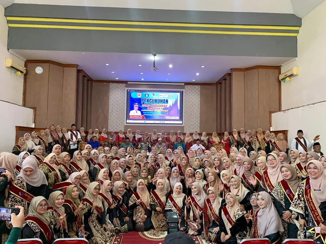 137 Guru Penggerak Angkatan 9 Kabupaten Tanah Datar Dikukuhkan Bupati Tanah Datar