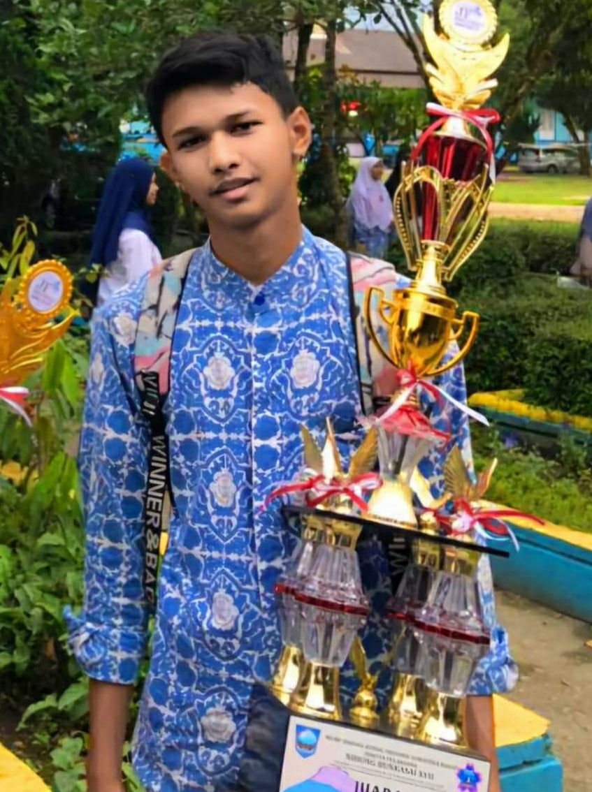 Siswa SMA N 1 Padang Panjang Fakhrel Ayman Akbar  Lulus Beasiswa di Tiongkok