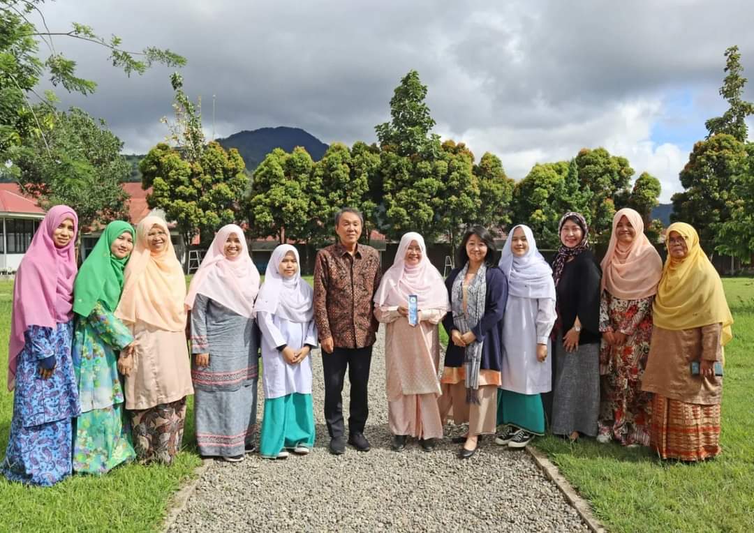 Konjen Jepang Puji  Perkembangan Perguruan Diniyyah Puteri Padang Panjang Yang Luar Biasa