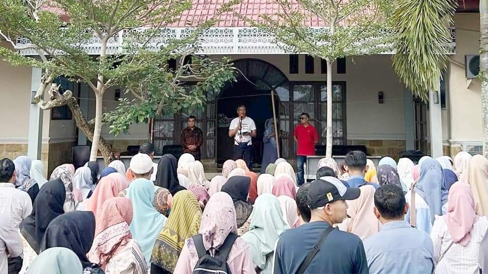 Tingkatkan Mutu Pendidikan, Pj Wali Kota Pariaman  Pertemuan Dengan Seluruh Guru SD dan SMP