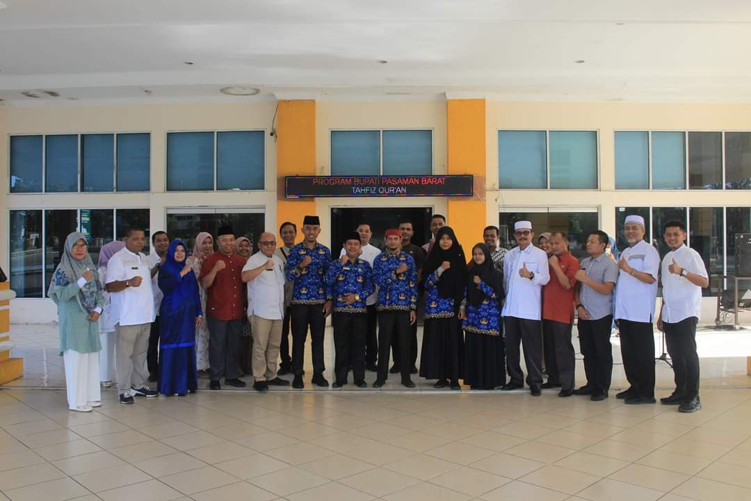 Kontingen Pasbar Dilepas Ikuti  MTQ KORPRI VII Tingkat Provinsi di Pariaman
