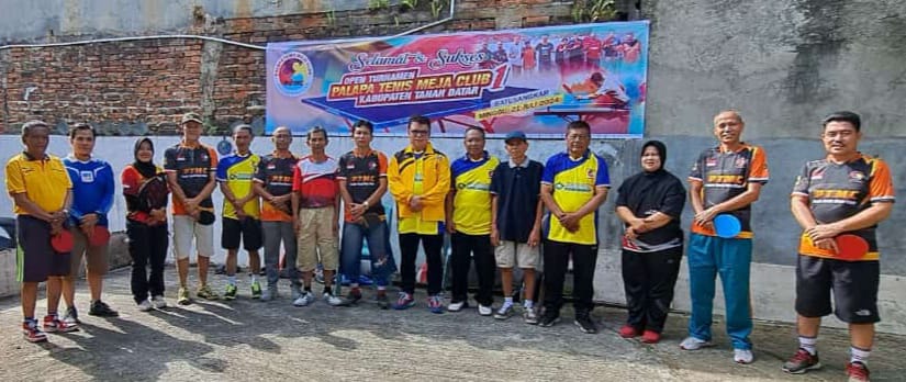 Kadis Pariwisata Pemuda Dan Olahraga Tanah Datar Buka Open Turnamen Palapa Tenis Meja Club I