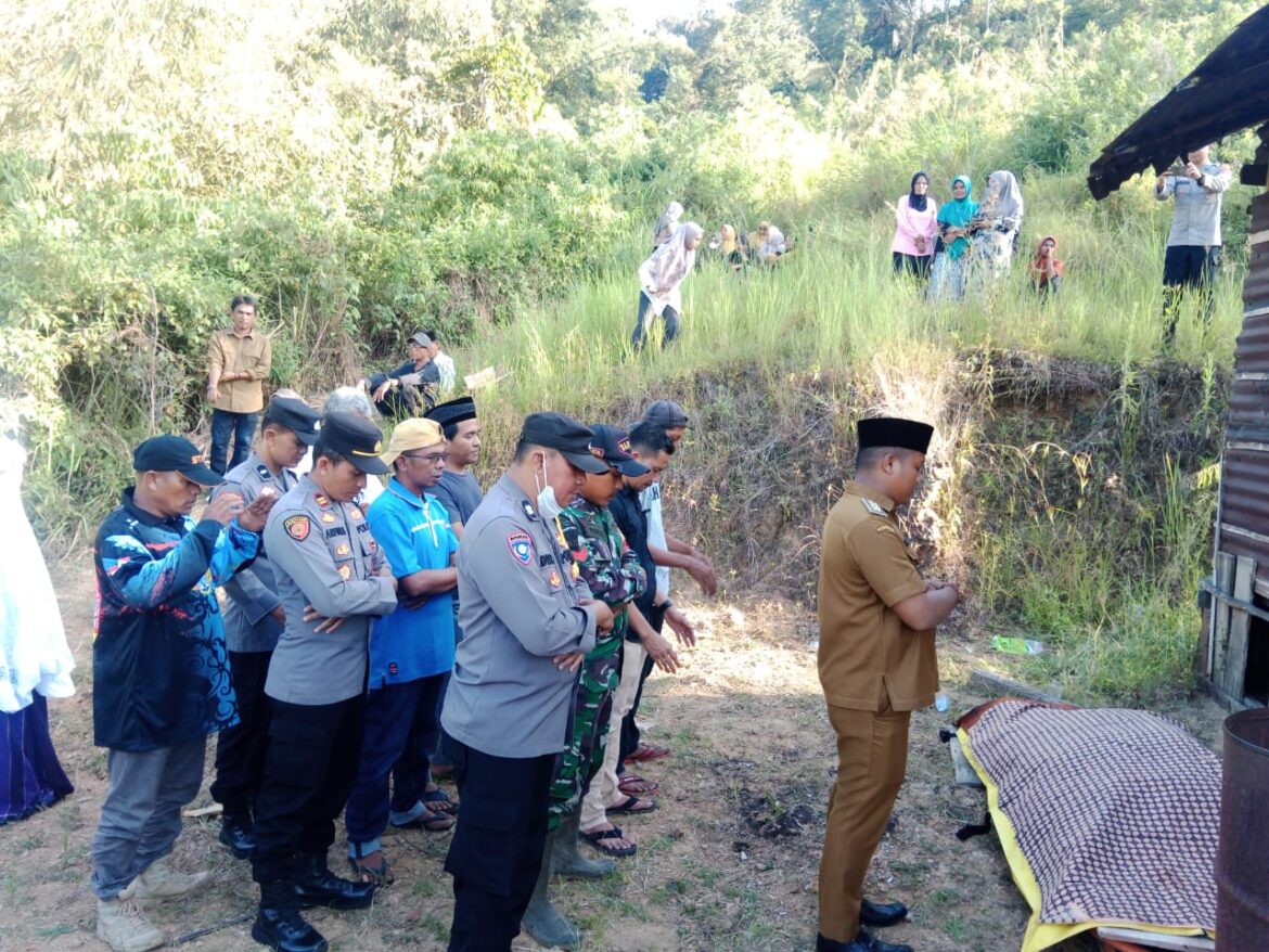 Warga Jorong Siturah Nagari III Koto  Ditemukan Membusuk Di Pinggir Sungai Guak Aro