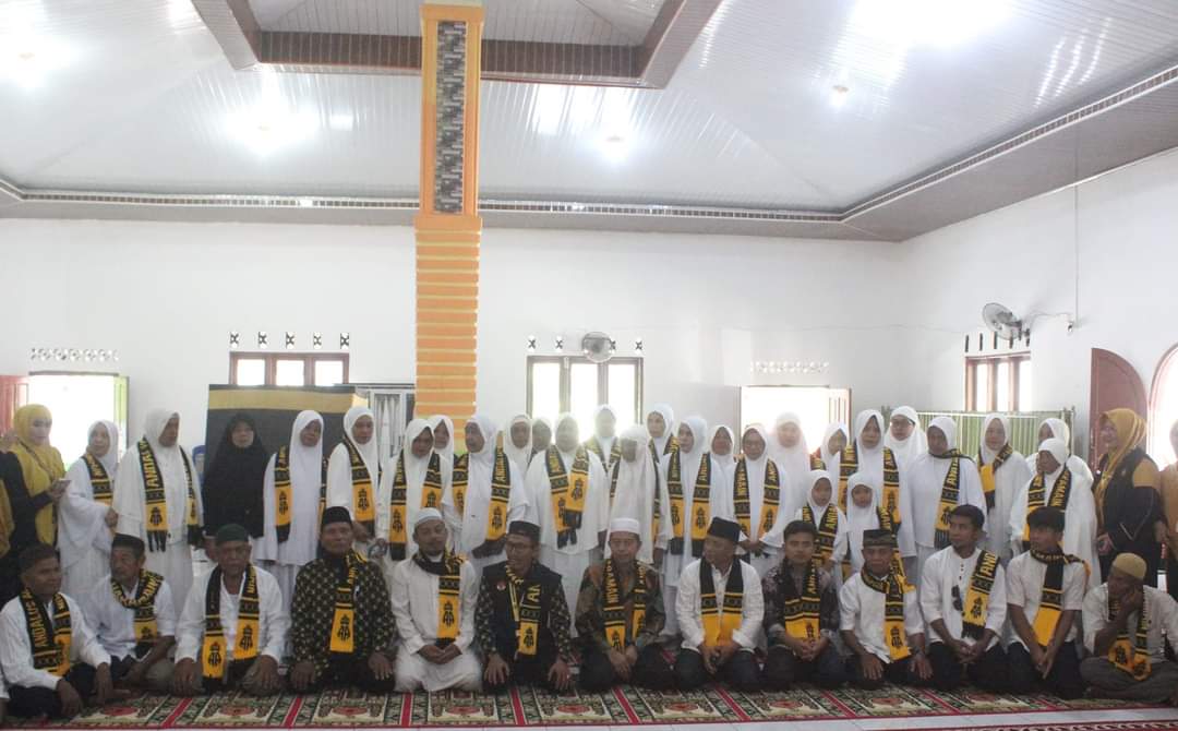 48 Jemaah Umrah PT Andalus Al Haramain Di Masjid Is-Tiqlal Lubuk Karak  Kinali, Ini Pesan Wakil Bupati Pasbar