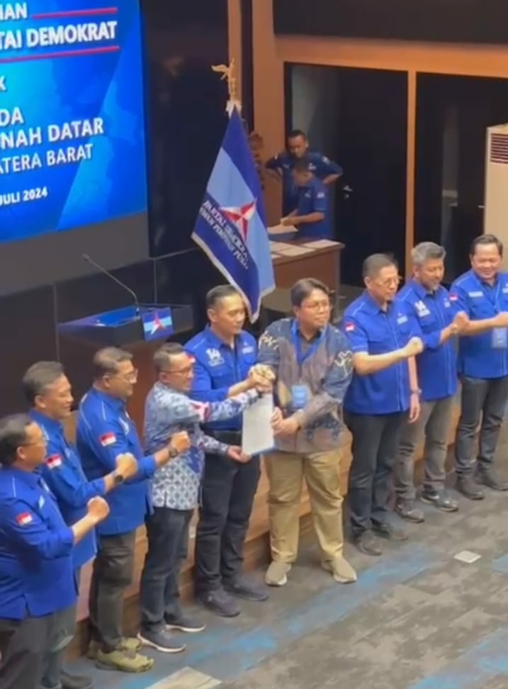 Sah, Eka Putra Berpasangan Dengan Ahmad Fadly Untuk Pilkada Tanah Datar