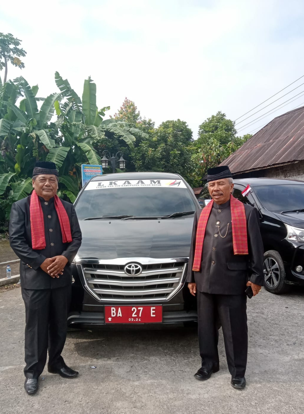 Ketua LKAAM  Berterima Kasih Kepada Bupati Tanah Datar Dengan Diberikan Mobil Operasional
