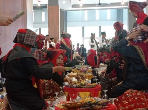 11 Perwakilan Kecamatan Ikuti Pestival Makan Bajamba Hari Jadi Kota (HJK) Padang