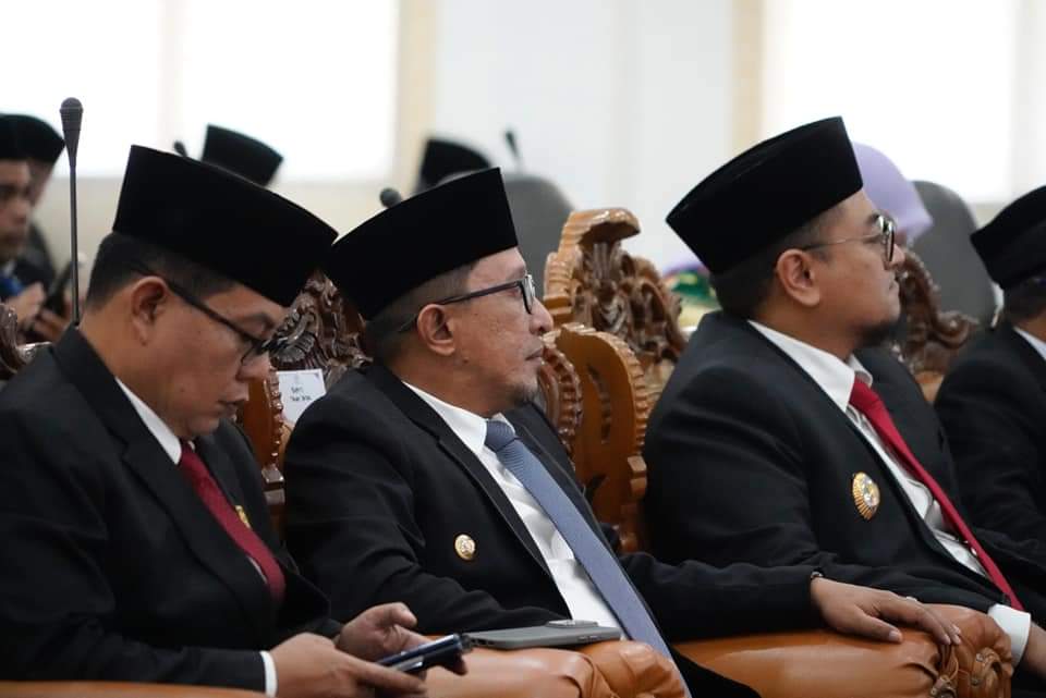 Bupati Bersama Wakil Bupati Dan DPRD Tanah Datar Saksikan Pidato Kenegaraan Presiden RI