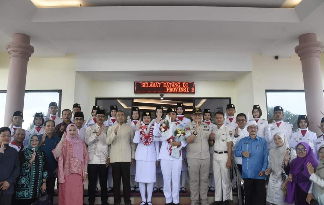 Dua Anggota Paskibraka Nasional Asal Sumbar Disambut PJ Wali Kota Padang