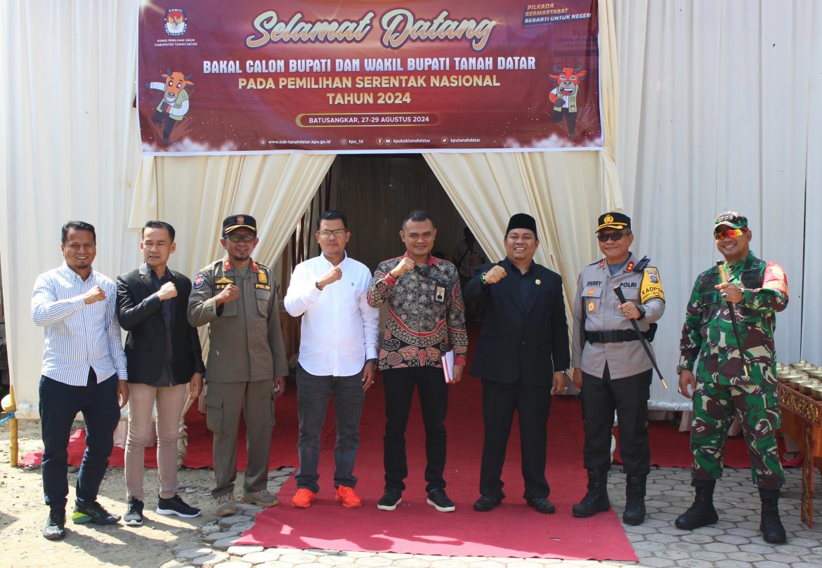 Kapolres Tanah Datar : Pendaftaran Paslon Bupati Dan Wakil Bupati Di KPU Kabupaten Tanah Datar Lancar  Dan Kondusif