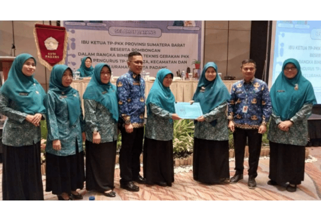 Ketua Tim PKK Sumbar Puji Keberhasilan Tim Penggerak PKK Kota Padang Dan Selalu Menuai Prestasi