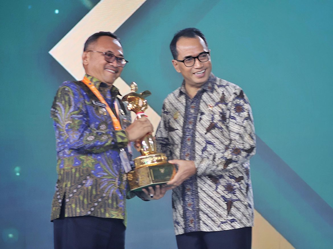 Kota Payakumbuh Terima Penghargaan Wahana Tata Nugraha (WTN)