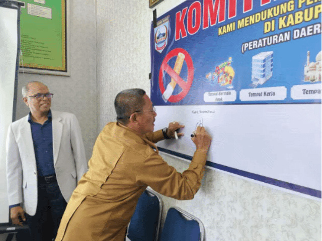 Seluruh OPD Pasaman Barat Tanda Tangani Komitmen Penguatan Kawasan Tanpa Rokok