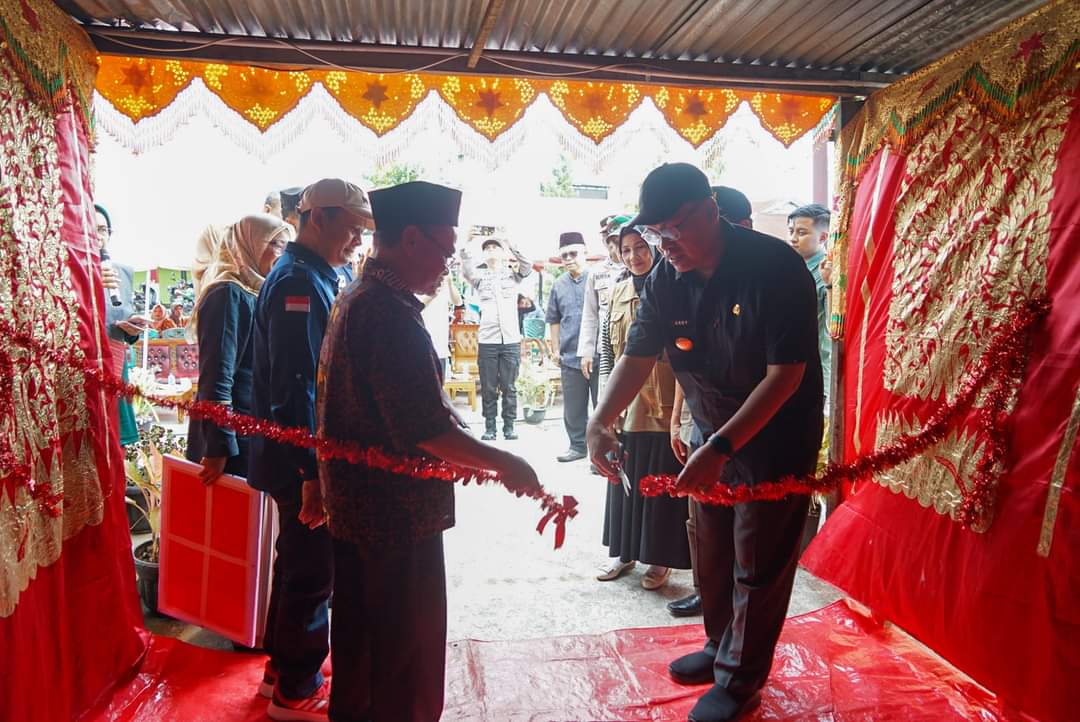 Pjs. Bupati Tanah Datar Launching Lumbung Sosial Galundi nan Baselo Nagari Sungai Jambu Kecamatan Pariangan