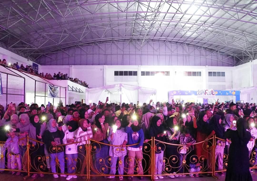 Ribuan Warga Padati  Gedung Serbaguna Sport Center Saksikan  Malam Puncak Padang Panjang Festival Fest