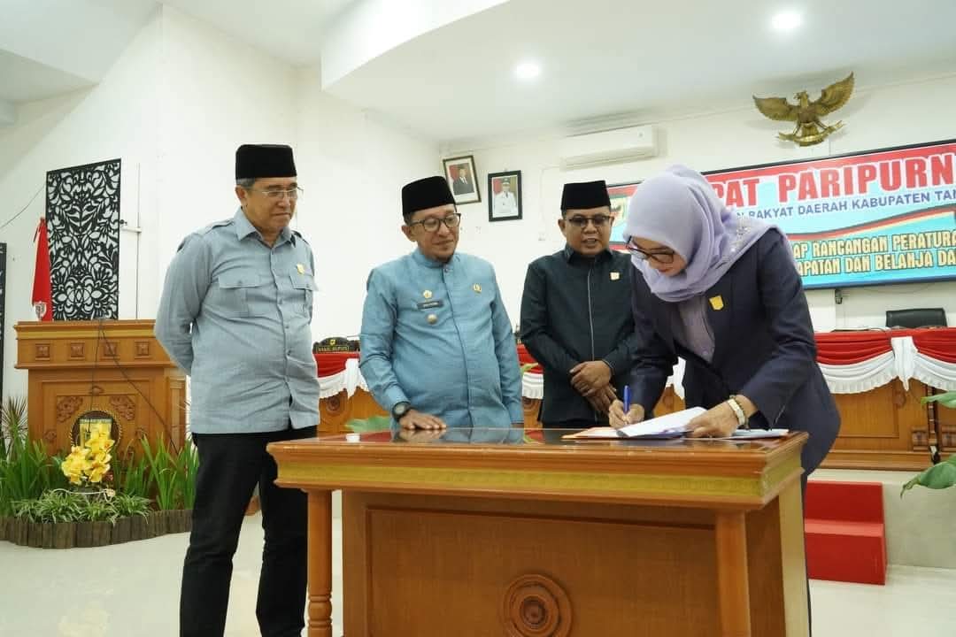 DPRD Tanah Datar Setujui Ranperda  APBD Tahun 2025