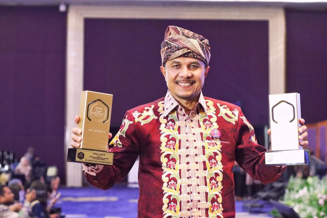 Perumdam Air Minum Tirta Serambi Kota Padang Panjang  Raih Penghargaan TOP Digital Awards 2024