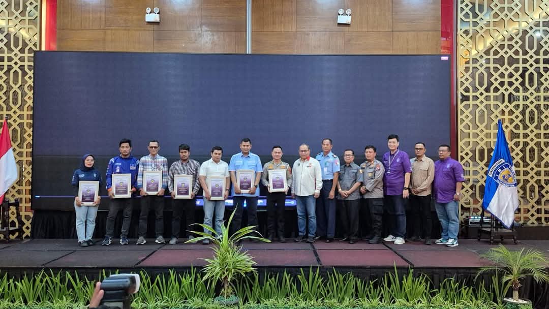 Kapolres Padang Panjang Terima Penghargaan dari IMI Sumbar