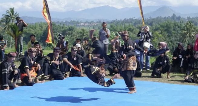 Dihadiri Ketua Gebu Minang, Bupati Tanah Datar Apresiasi Festival Pandeka Batagak Kapalo Koto Di Nagari Gurun
