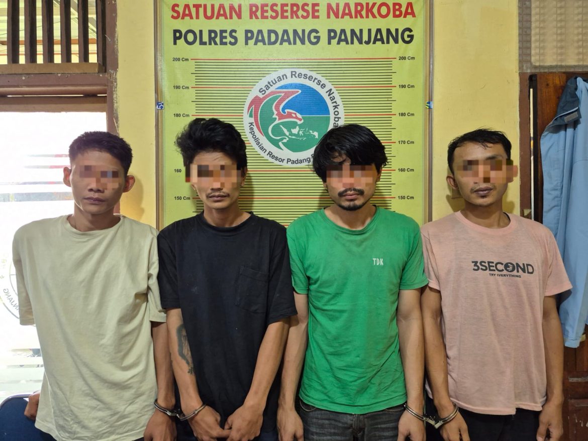Empat Pelaku Penyalagunaan Narkotika Di Nagari Panyalaian Dibekuk Tim Satres Narkoba Polres Padang Panjang
